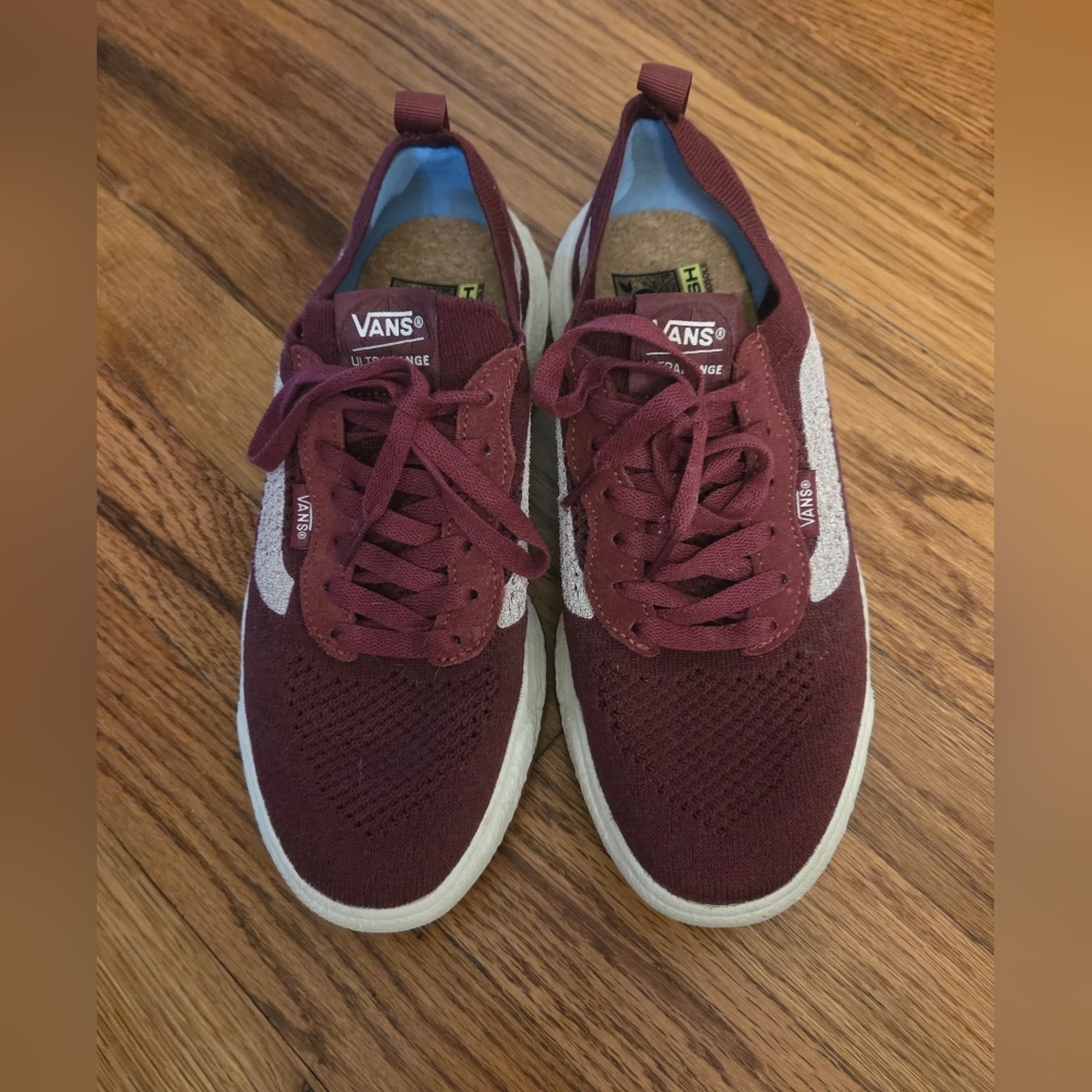 Vans Ultra Range VR3 Maroon and White Sneakers Unisex: Women's 8.5, Men's 7 - Picture 3 of 12